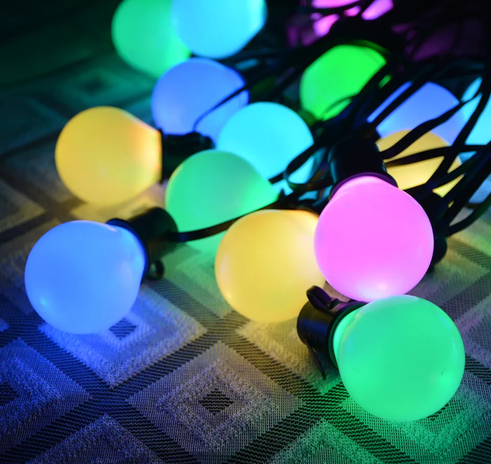 Solar 20 LED Glühbirnen Lichterkette Deko - 6 Meter, RGB